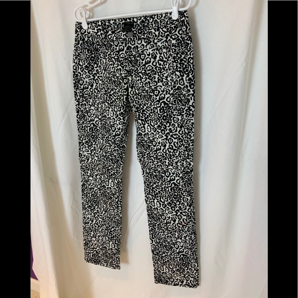Ann Taylor Black and White Leopard Print Straight Leg Jeans - 6